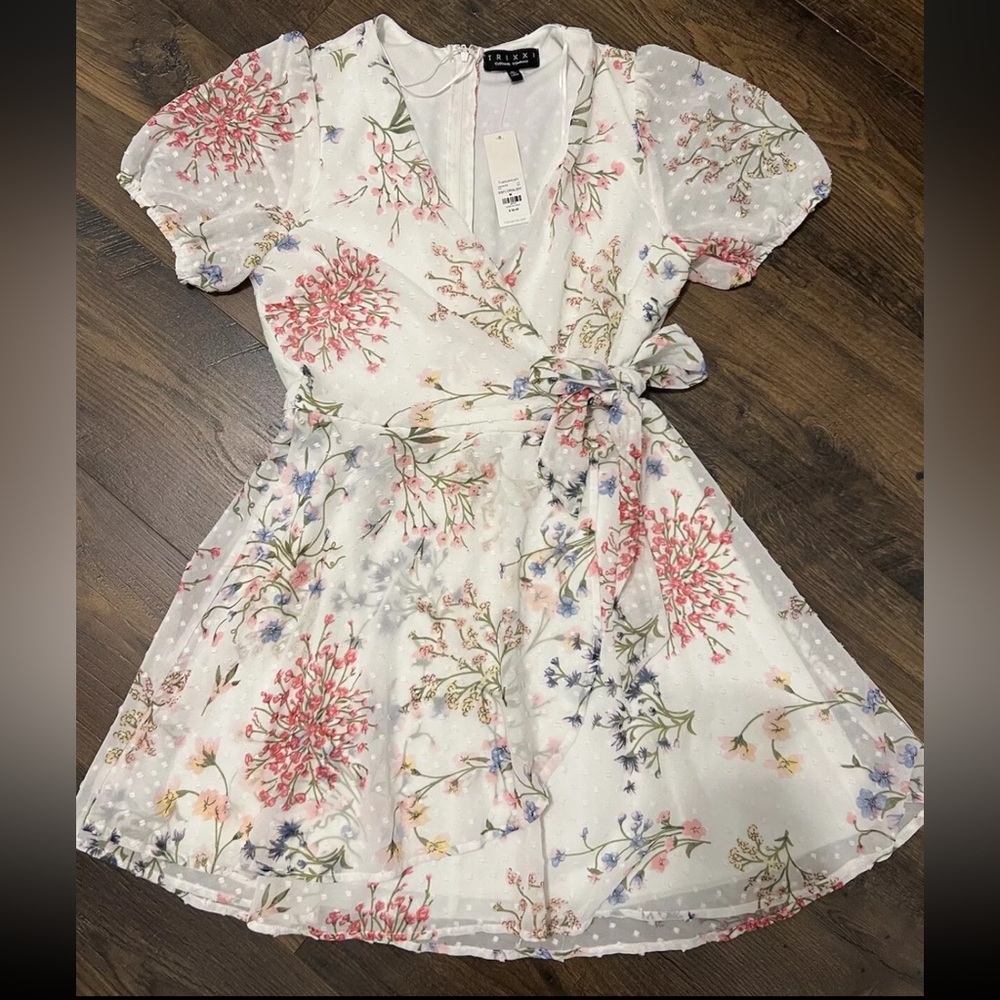 Francesca’s Trixxi Evaline Floral Wrap Mini Dress